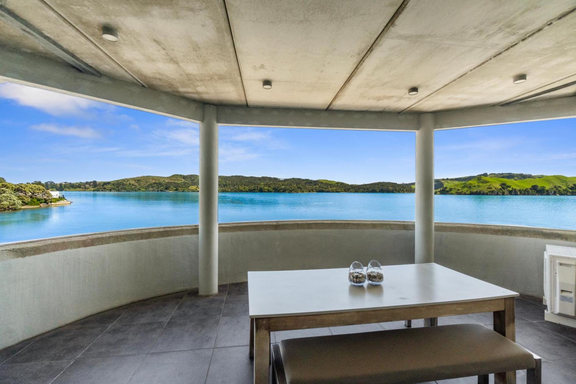 The Silos Apartment Raglan
