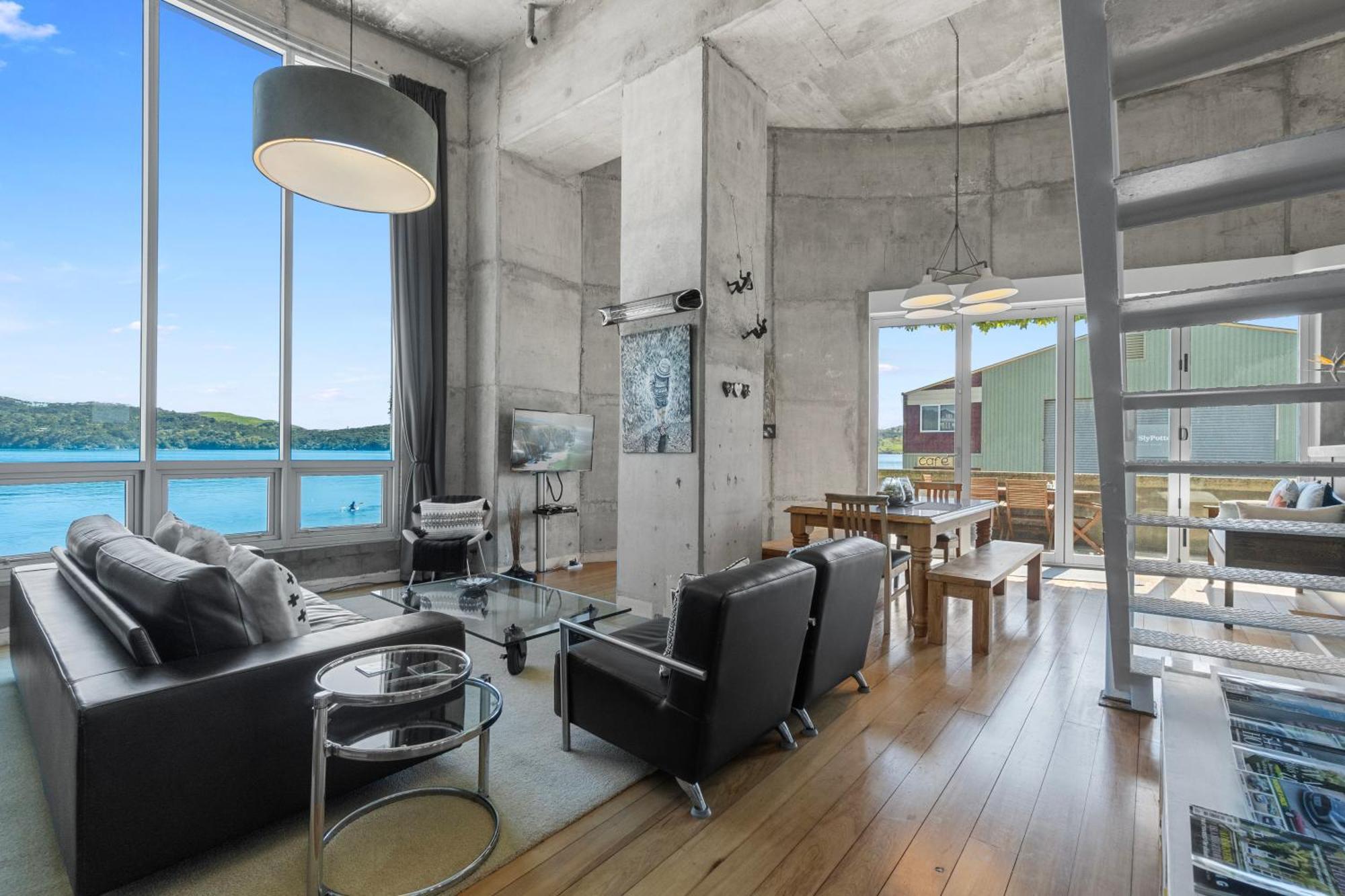The Silos Apartment Raglan